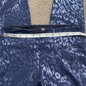 Heroine sport marvel leggings. Size Medium. NWOT .